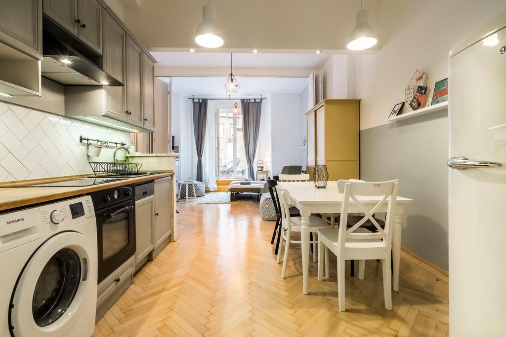 Bpr Charming Design Apartment With Balcony, A/C Budapest Eksteriør billede