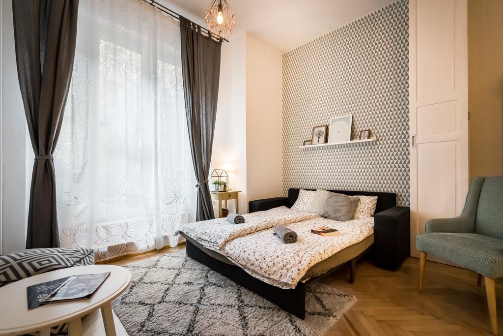 Bpr Charming Design Apartment With Balcony, A/C Budapest Eksteriør billede