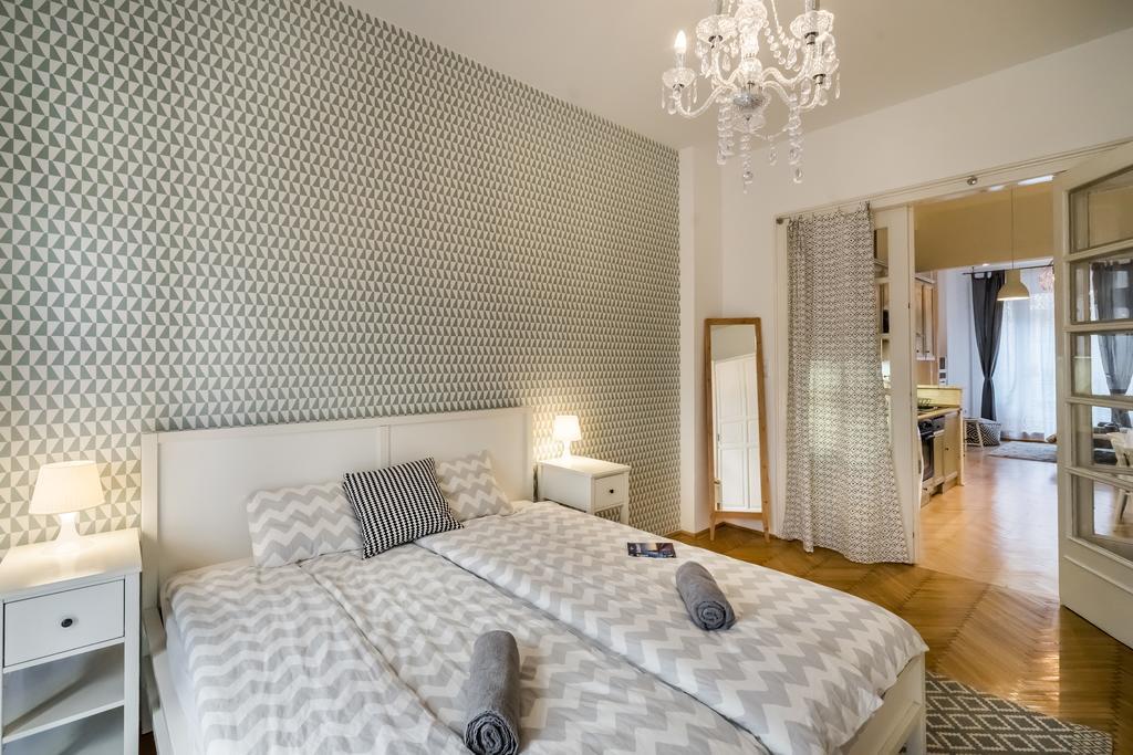 Bpr Charming Design Apartment With Balcony, A/C Budapest Eksteriør billede